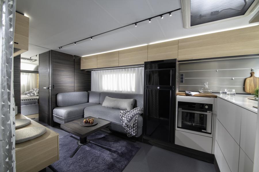 Adria New Astella 704 HP - 2020